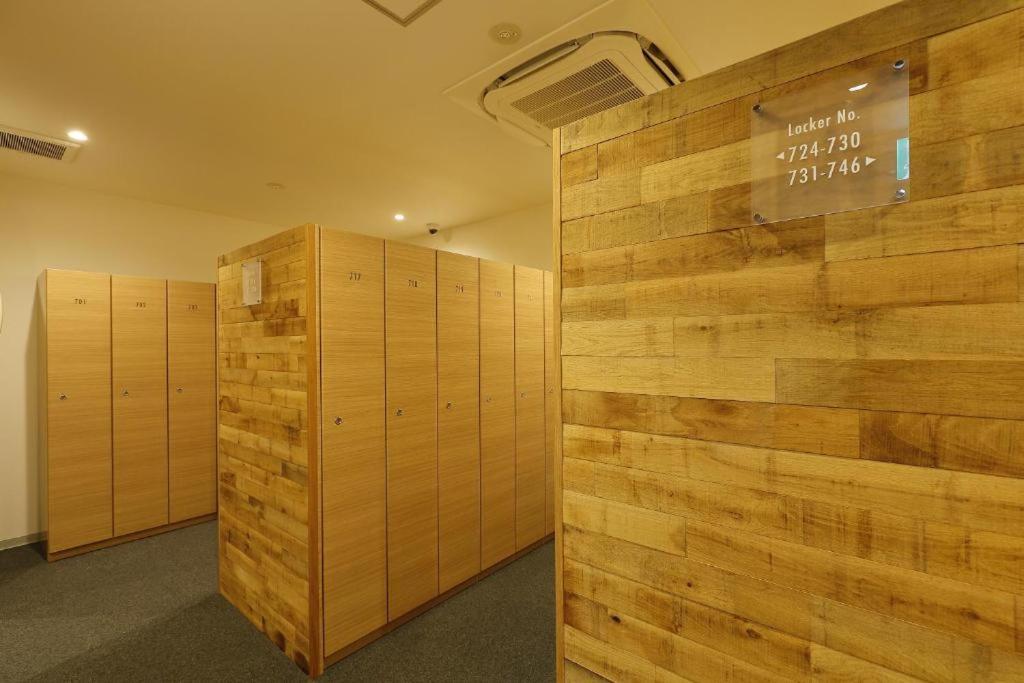 Acro Capsule Hotel Namba Dotonbori Осака Екстер'єр фото