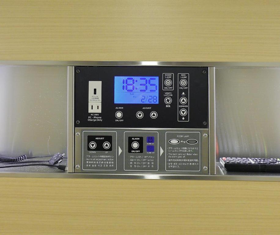 Acro Capsule Hotel Namba Dotonbori Осака Екстер'єр фото